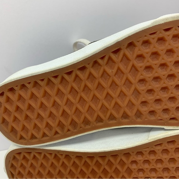 Vans Floral pattern, Pink, purple, blue and black. Womens 6 or Mens 4.5 - Picture 10 of 16